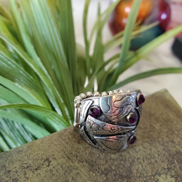 Antique Silver Tone Adjustable Band Ring with Purple Stones 💥3 for $24💥 - Picture 12 of 15
